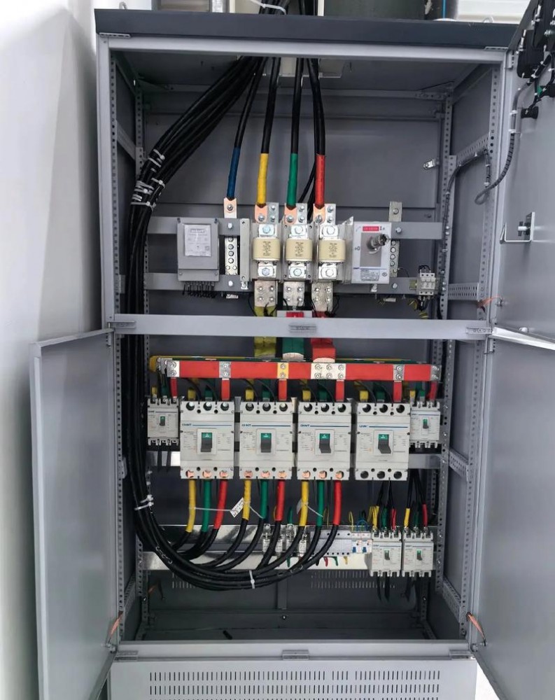 低壓配電柜安裝全攻略：從準備到驗收手把手教你做